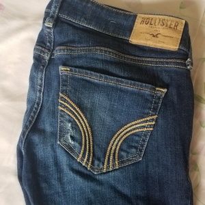 Hollister Distressed Skinny Jeans in Medium Wash
